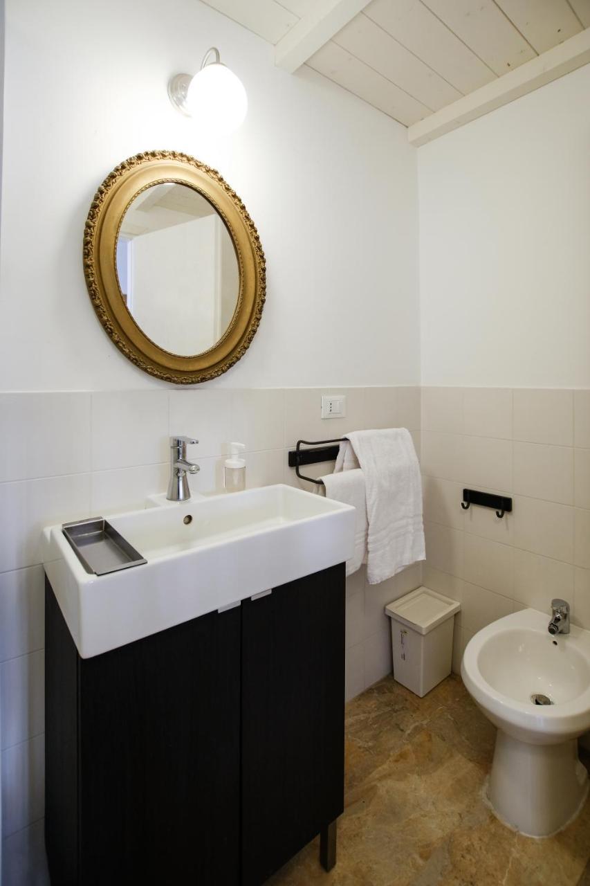 Spacious Apartment With Big Terrace At Colosseum Rom Eksteriør billede