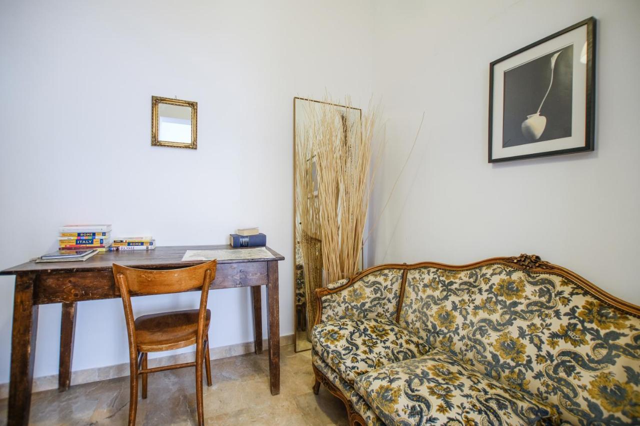 Spacious Apartment With Big Terrace At Colosseum Rom Eksteriør billede